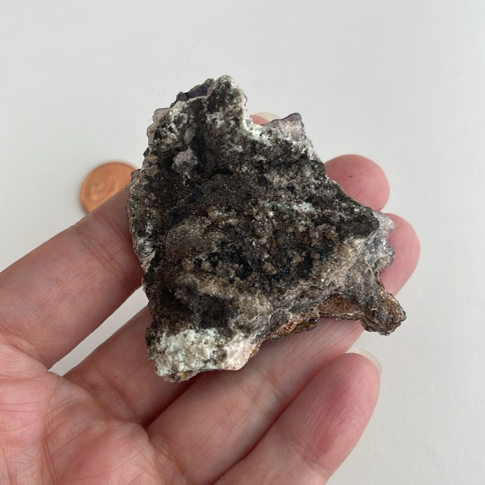 Fluorite and selenite crystal cluster - Picture 4 of 6